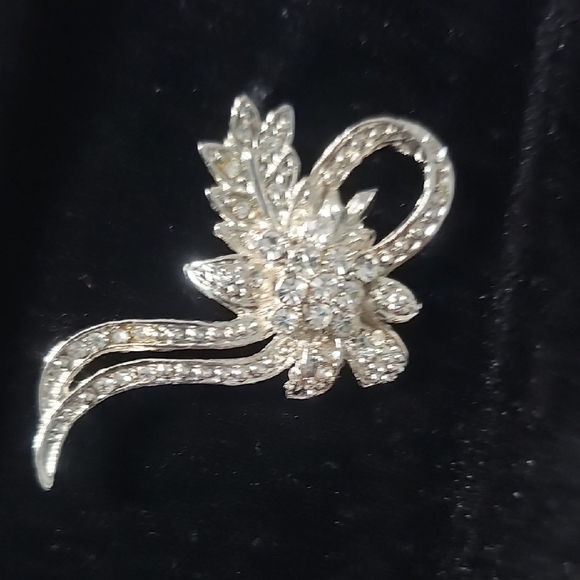 Chic Black Velvet Stretch Maxi Dress - Picture 4 of 4